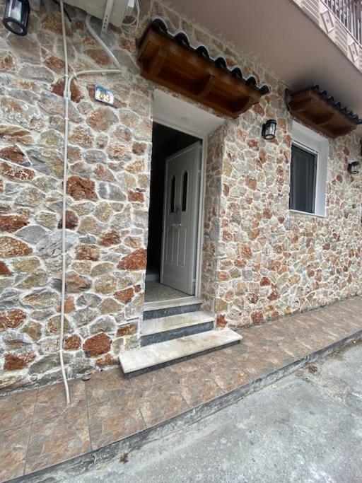 Apartmán Stone House 48 M Acharnes Exteriér fotografie