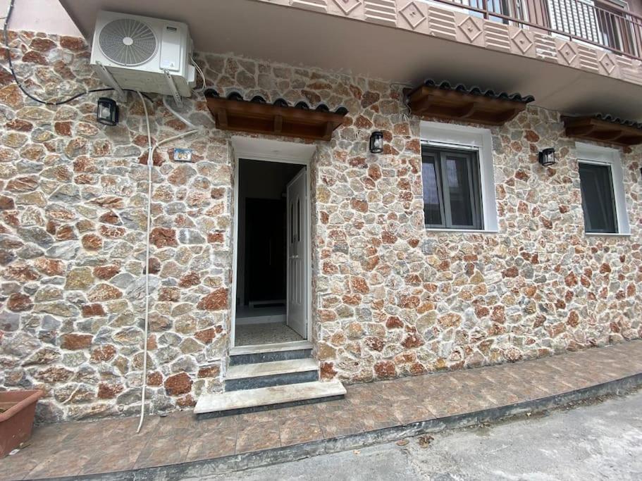 Apartmán Stone House 48 M Acharnes Exteriér fotografie